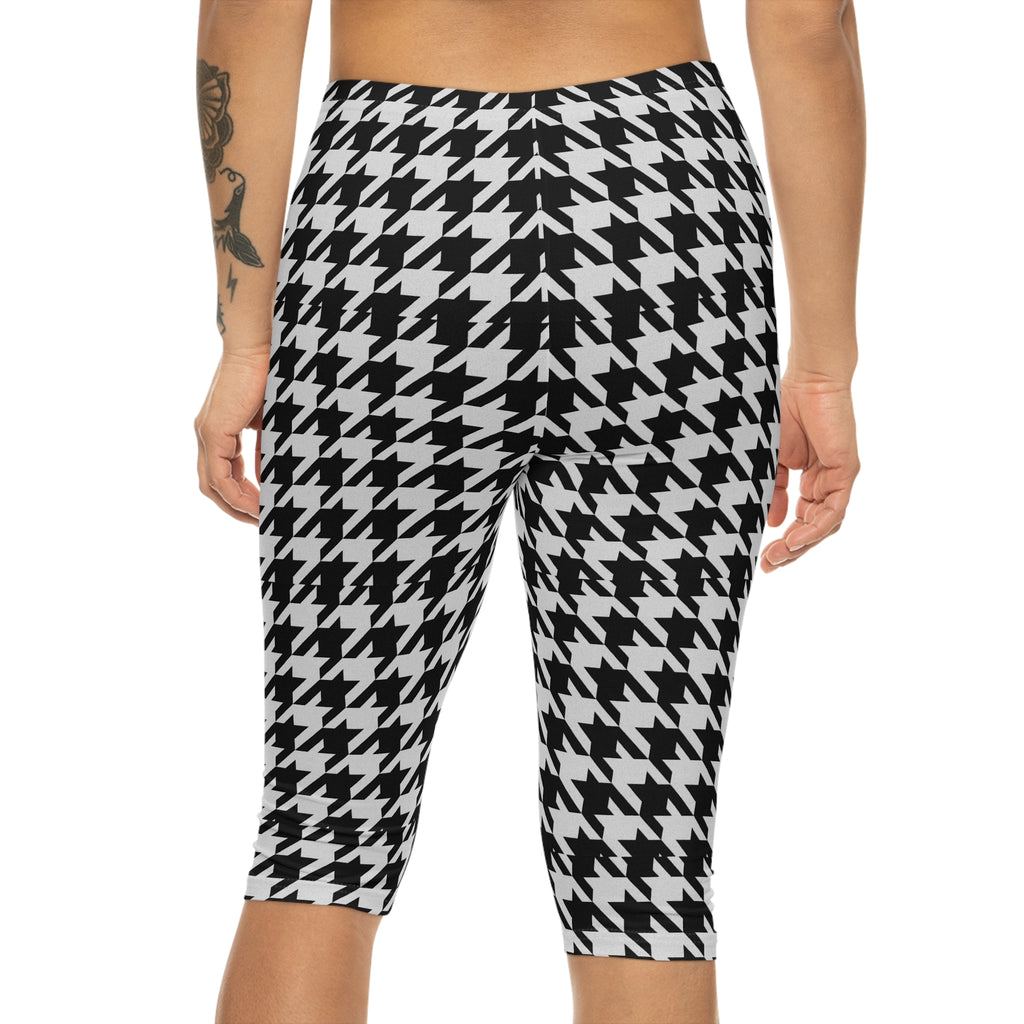 Black White Houndstooth Capri Leggings | Allover Print