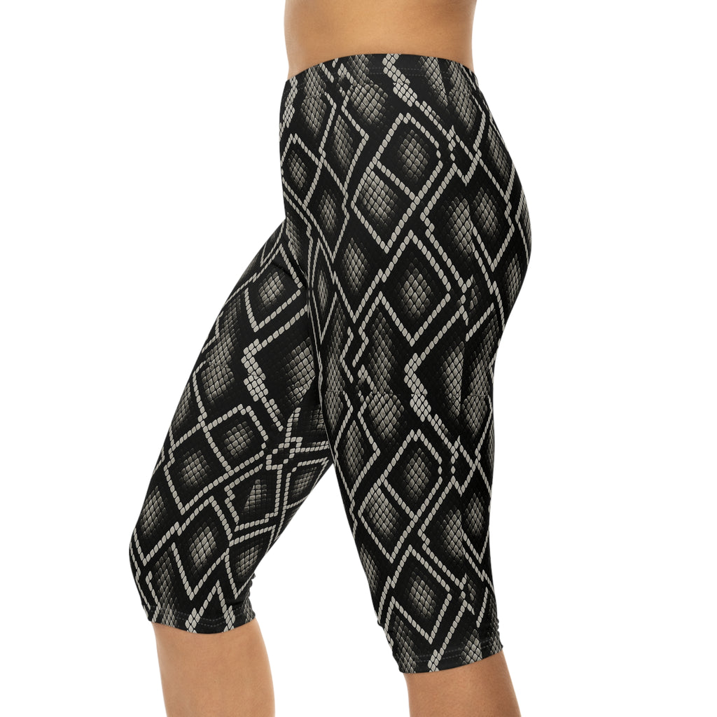 Black Snake Skin Pattern Capri Leggings | Python Print