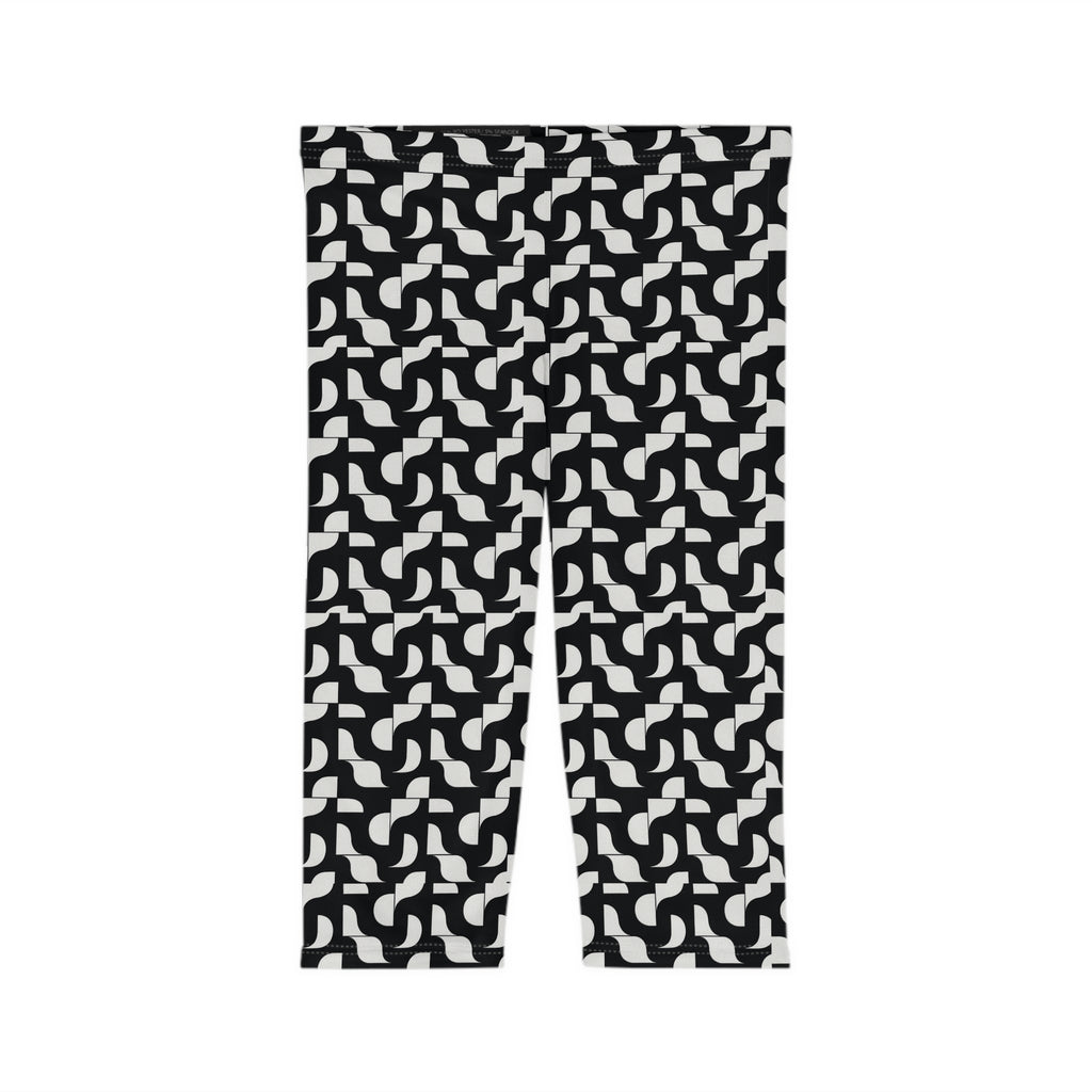 Black White Geometric Pattern Capri Leggings | Retro Tile Print