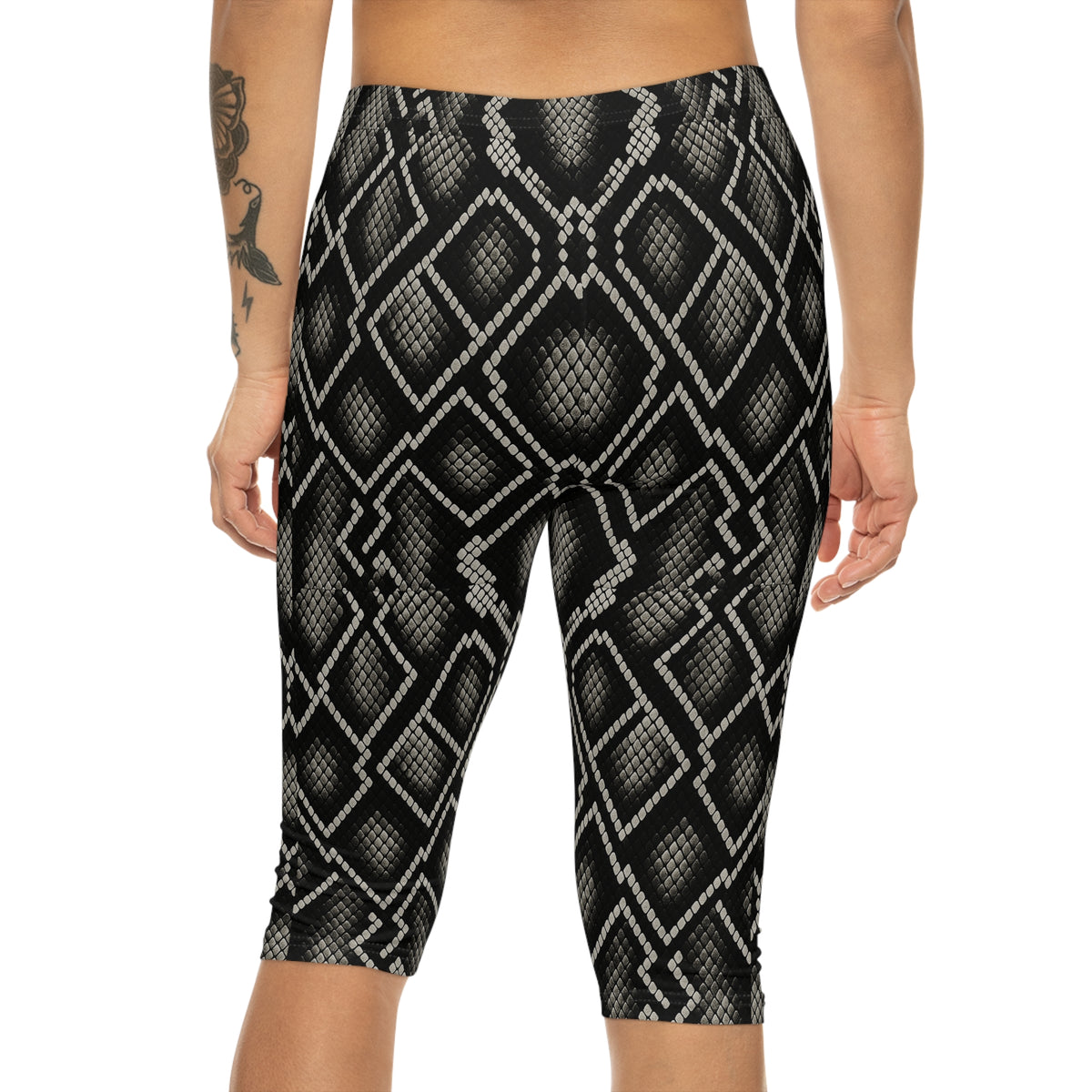 Black Snake Skin Pattern Capri Leggings | Python Print